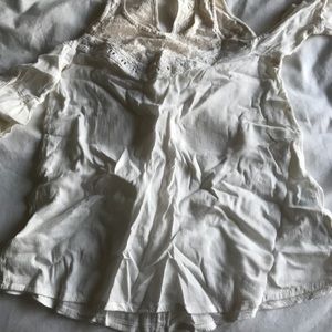 HOLLISTER adorable white long sleeved shirt